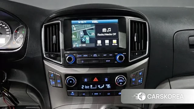 Hyundai The New Grand Starex 2018 Серебряный из Кореи, фото 3