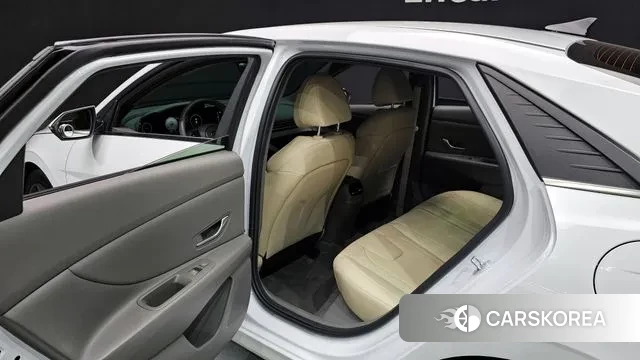 Hyundai Avante (CN7) 2023 Белый из Кореи, фото 3