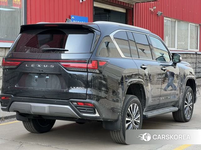Lexus LX 2025 Черный из Китая, фото 3