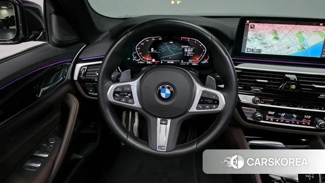 BMW 5 Series (G30) 2023 Черный из Кореи, фото 3