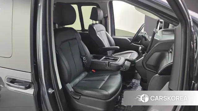 Hyundai Staria 2022 Серый из Кореи, фото 3