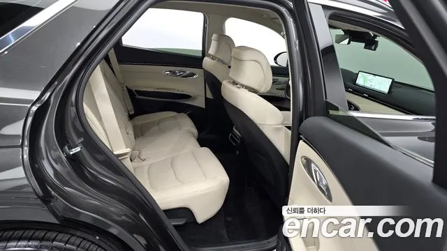 Genesis GV70 2023 Серый из Кореи, фото 3