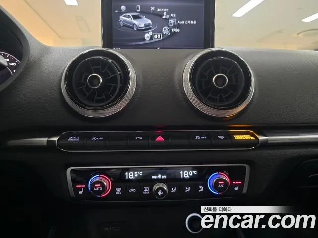 Audi New A3 2018 Черный из Кореи, фото 3