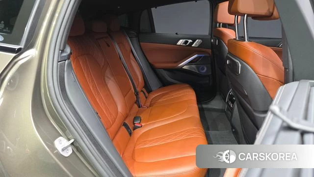 BMW X6 (G06) 2024 Песочный из Кореи, фото 3