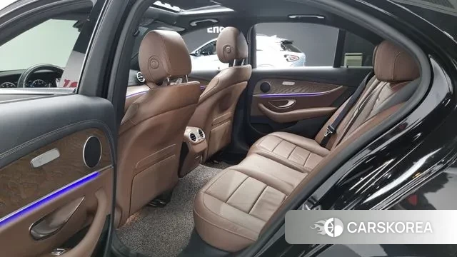 Mercedes-Benz E-Class W213 2021 Черный из Кореи, фото 3