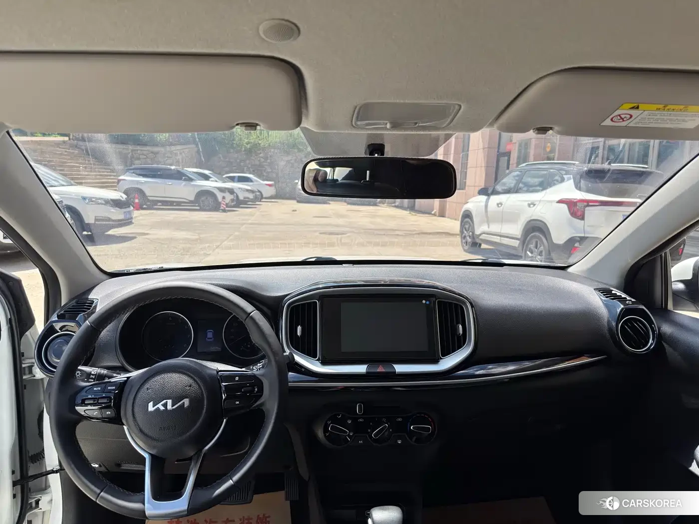 Kia KX1 2022 Белый из Китая, фото 3