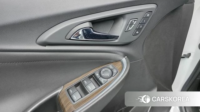 Chevrolet (GM Daewoo) The New Malibu 2019 Белый из Кореи, фото 3