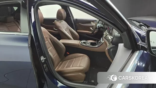 Mercedes-Benz E-Class W213 2018 Синий из Кореи, фото 3