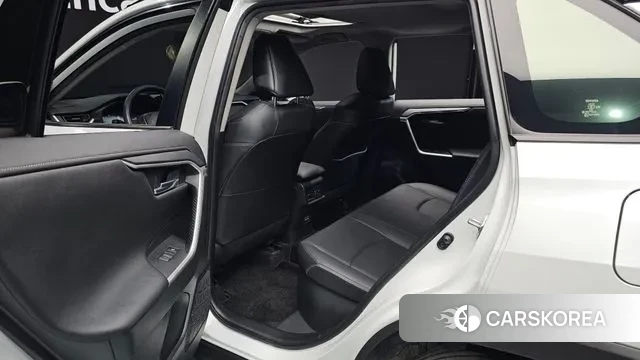 Toyota RAV4 5th Generation 2023 Белый из Кореи, фото 3