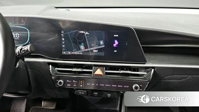 Kia Di Ol Nu Niro 2022 Белый из Кореи, фото 3