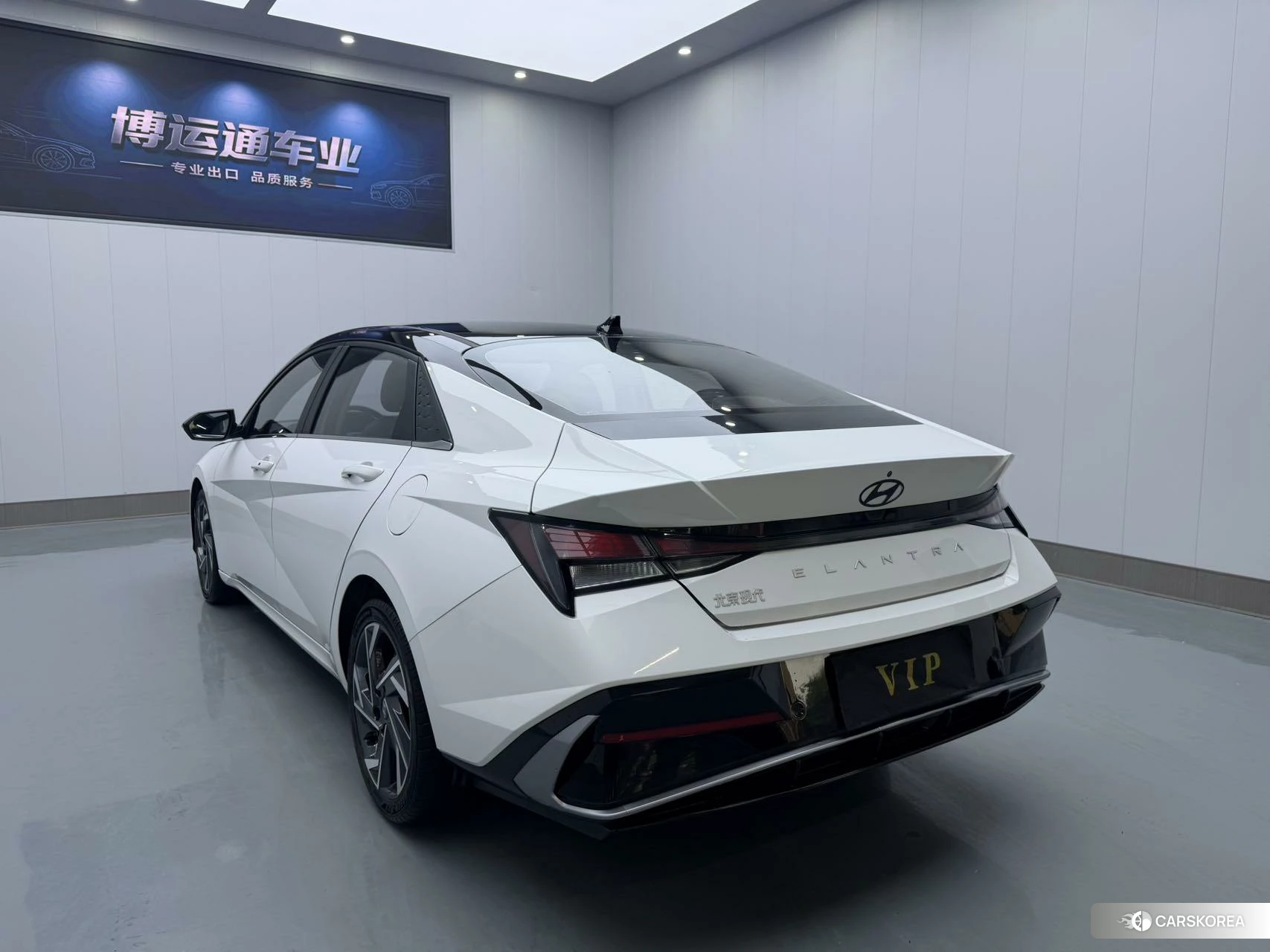 Hyundai Elantra 2023 Белый из Китая, фото 3