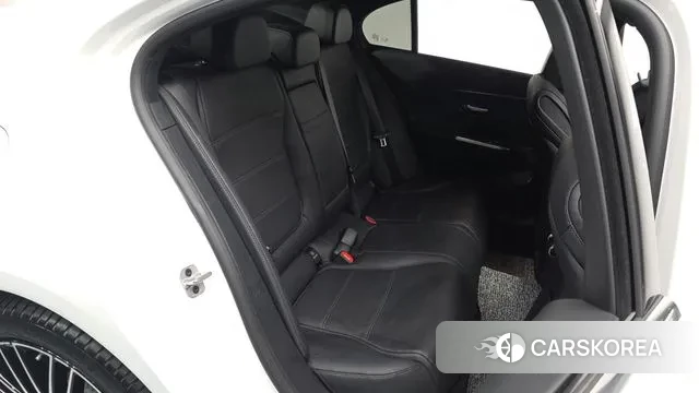 Mercedes-Benz C-Class W206 2024 Белый из Кореи, фото 3