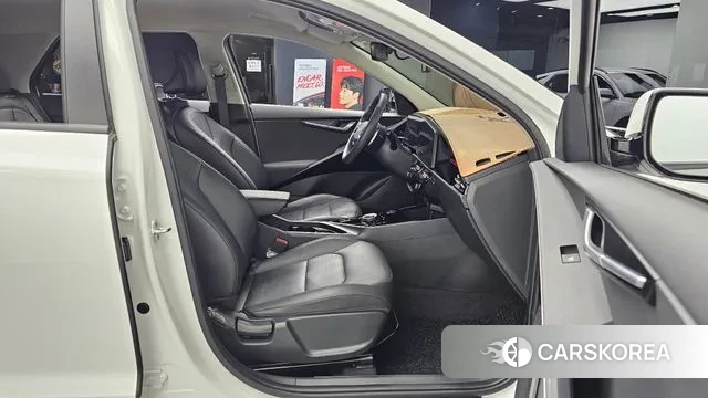 Kia Di Ol Nu Niro 2022 Белый из Кореи, фото 3