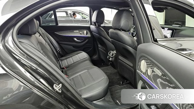 Mercedes-Benz E-Class W213 2022 Серый из Кореи, фото 3