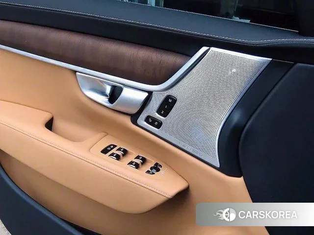 Volvo S90 2021 Серебристо-серый из Кореи, фото 3