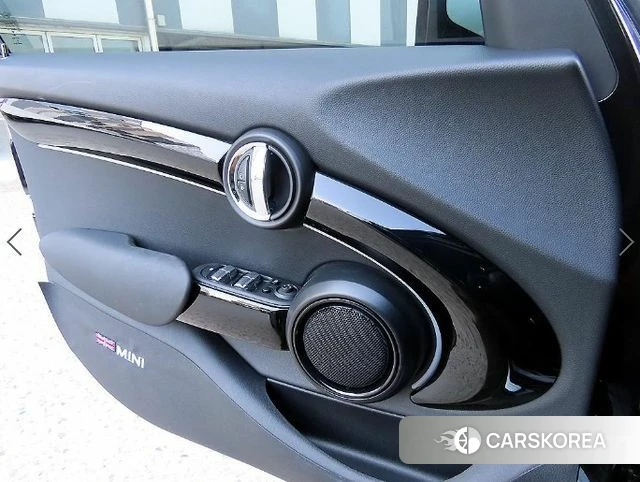 Mini Cooper 2023 Черный из Кореи, фото 3