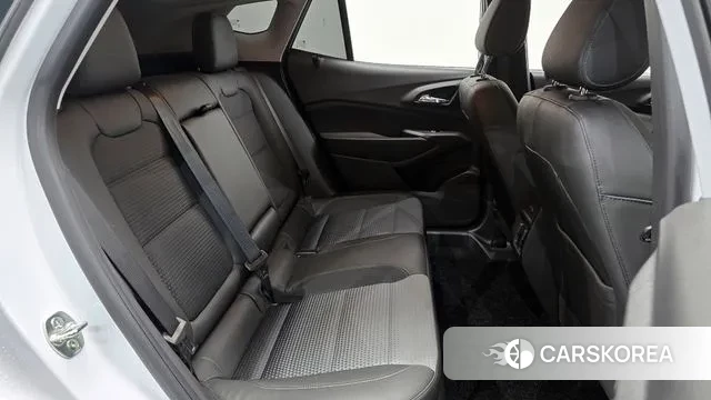 Chevrolet (GM Daewoo) Trax Crossover 2023 Белый из Кореи, фото 3