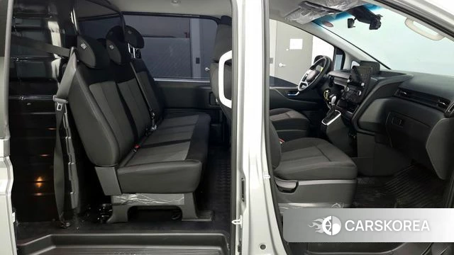 Hyundai Staria 2025 Серебряный из Кореи, фото 3