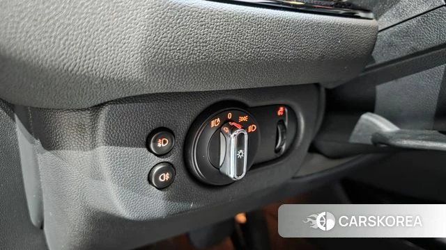 Mini Cooper D Clubman 2019 Черный из Кореи, фото 3