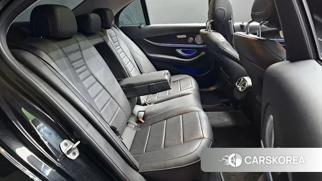 Mercedes-Benz E-Class W213 2018 Черный из Кореи, фото 3