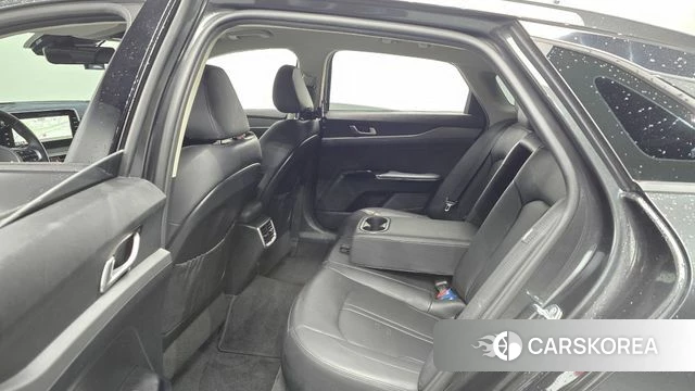 Kia K5 3rd generation 2023 Серый из Кореи, фото 3