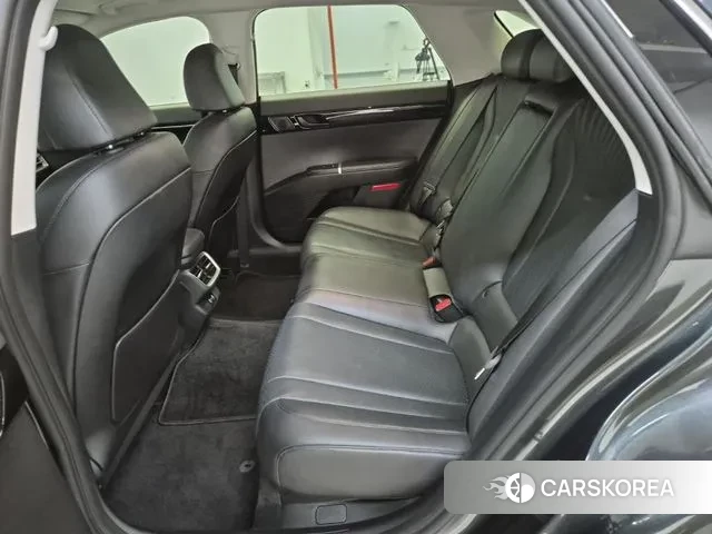 Hyundai Grandeur (GN7) 2023 Серебристо-серый из Кореи, фото 3