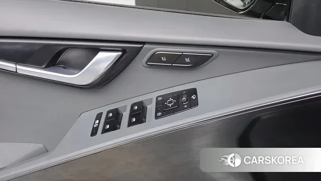 Kia Di Ol Nu Niro 2023 Белый из Кореи, фото 3