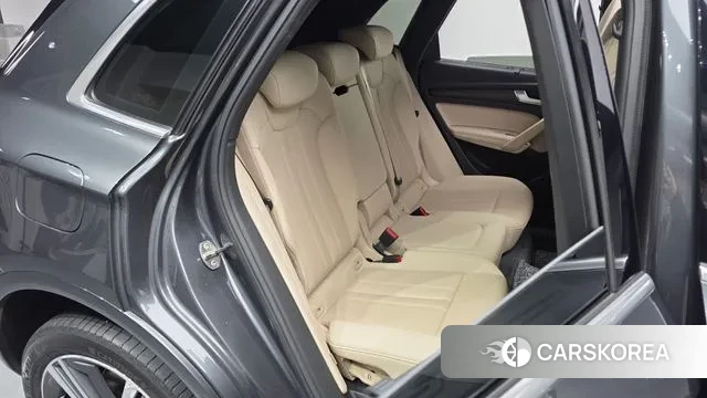 Audi Q5 (FY) 2023 Серый из Кореи, фото 3