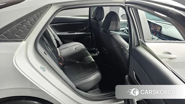 Hyundai The New Avante Hybrid (CN7) 2023 Серебристо-серый из Кореи, фото 3