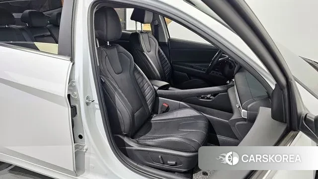 Hyundai The New Avante (CN7) 2023 Белый из Кореи, фото 3