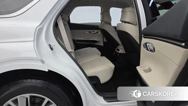 Genesis GV70 2022 Белый из Кореи, фото 3