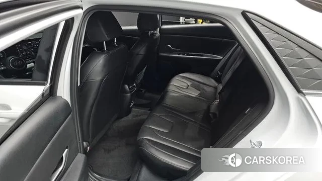 Hyundai The New Avante (CN7) 2023 Белый из Кореи, фото 3