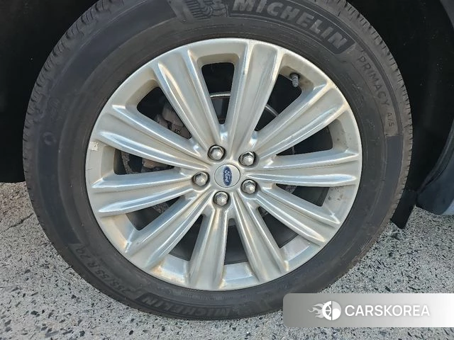 Ford Explorer 6th Generation 2020 Коричневый из Кореи, фото 3