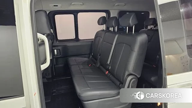 Hyundai Staria 2024 Белый из Кореи, фото 3