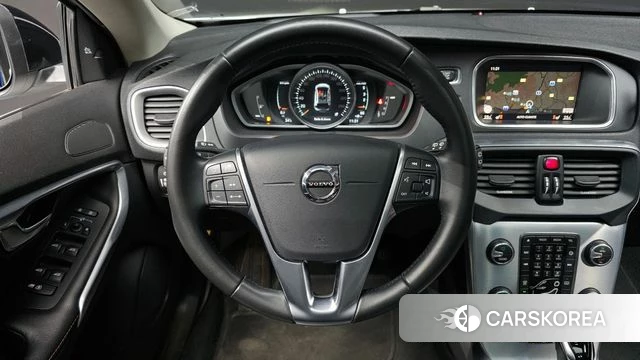 Volvo V40 Cross-Country 2019 Белый из Кореи, фото 3