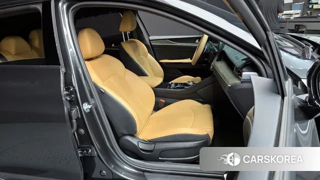 Kia K5 3rd generation 2023 Серый из Кореи, фото 3