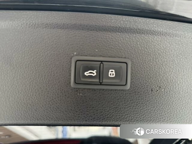 Audi Q5L 2021 Черный из Китая, фото 3