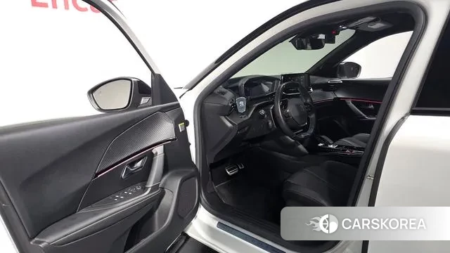 Peugeot e-2008 second generation 2022 Белый из Кореи, фото 3