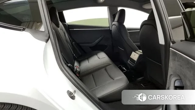 Tesla Model 3 2024 Белый из Кореи, фото 3