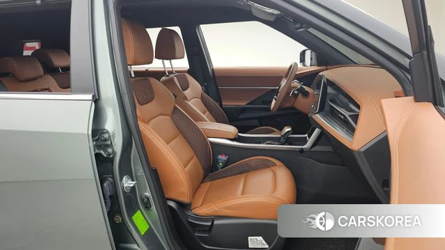 Ssangyong Torres 2022 Темно-зеленый из Кореи, фото 3