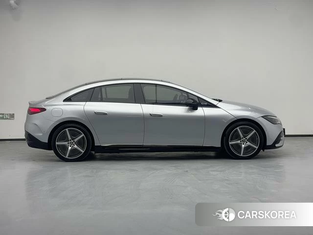 Mercedes-Benz EQE 2023 Серебристо-серый из Китая, фото 3