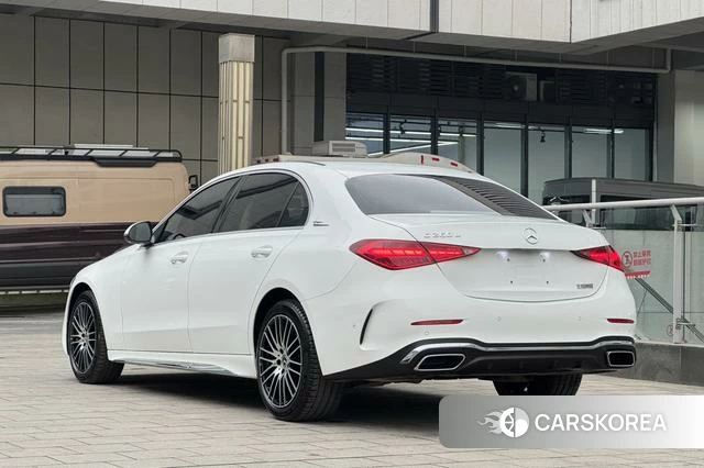 Mercedes-Benz Class C 2023 Белый из Китая, фото 3