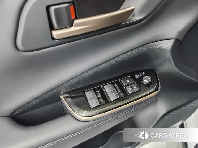 Toyota Crown Crossover id 3063017 из Кореи 3