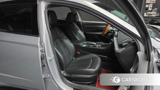 Hyundai Sonata D Edge (DN8) 2024 Серебряный из Кореи, фото 3
