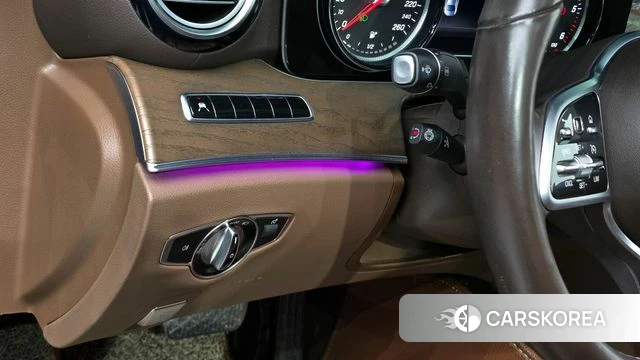 Mercedes-Benz E-Class W213 2019 Черный из Кореи, фото 3