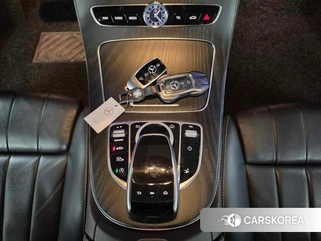 Mercedes-Benz E-Class W213 2018 Черный из Кореи, фото 3