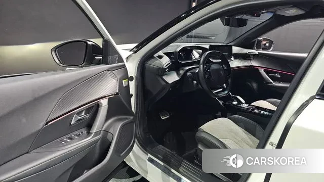 Peugeot e-2008 second generation 2021 Белый из Кореи, фото 3