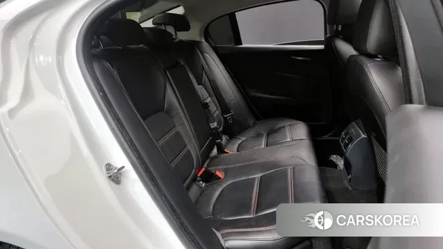 Jaguar XE 2018 Белый из Кореи, фото 3