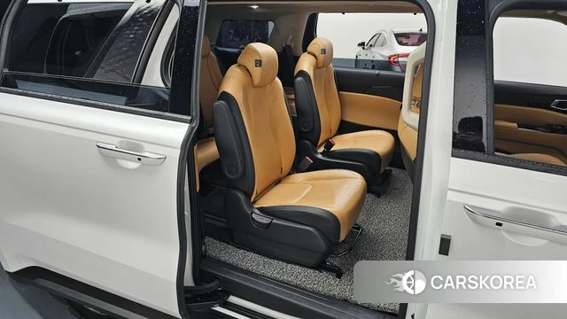 Kia Carnival 4th generation 2023 Белый из Кореи, фото 3