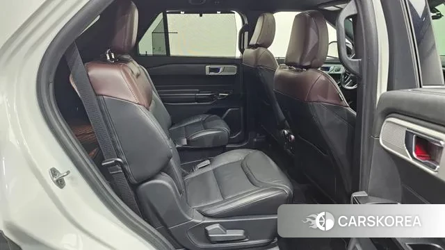 Ford Explorer 6th Generation 2021 Белый из Кореи, фото 3